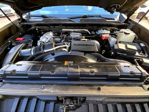 Used 2022 Chevrolet Silverado 3500 High Country w/ Technology Package AWD/4WD image 32