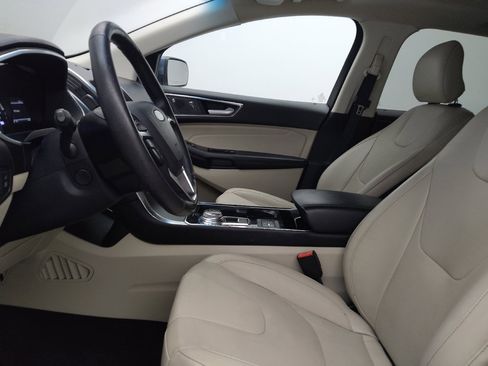Used 2019 Ford Edge Titanium w/ Equipment Group 301A FWD image 17
