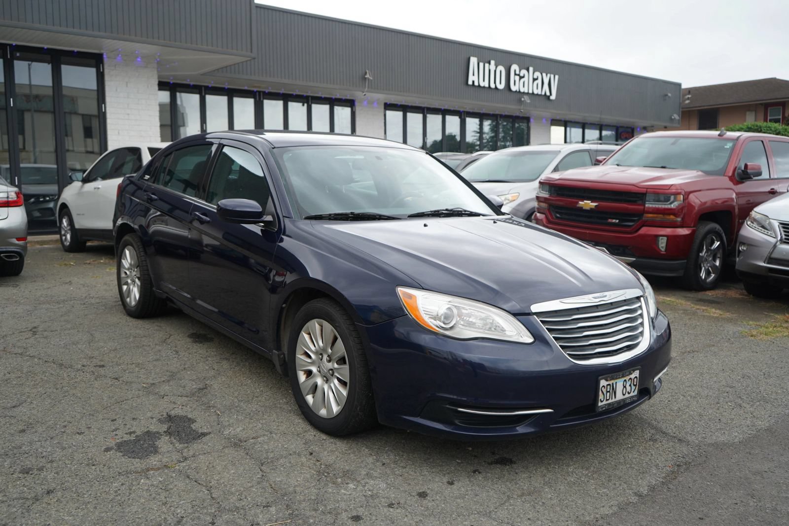 Used 2013 Chrysler 200 LX FWD image 4