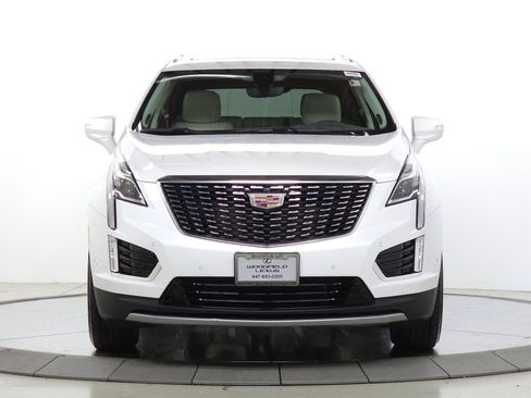 Used 2025 Cadillac XT5 Premium Luxury w/ Technology Package AWD/4WD image 2