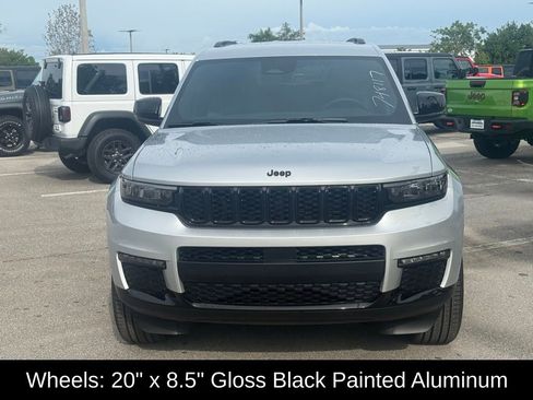 New 2025 Jeep Grand Cherokee L Limited w/ Black Appearance Package image 15