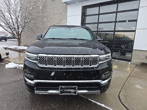 Used 2023 Jeep Grand Wagoneer L Series III image 2