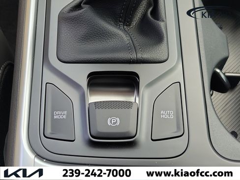 New 2026 Kia Carnival FWD image 30