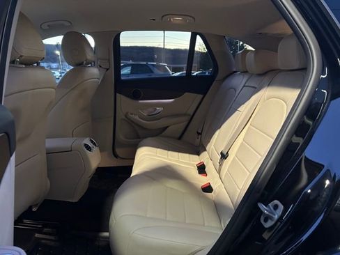 Certified 2022 Mercedes-Benz GLC 300 GLC 300 image 22