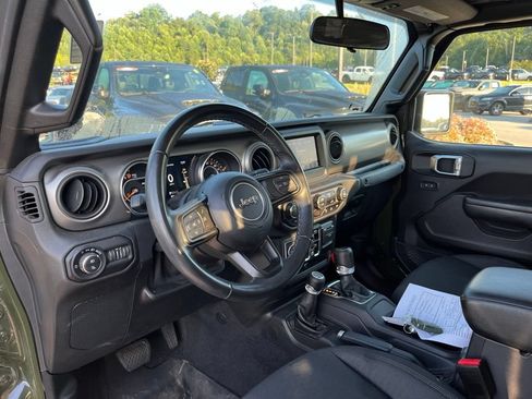 Used 2021 Jeep Gladiator Sport AWD/4WD image 7