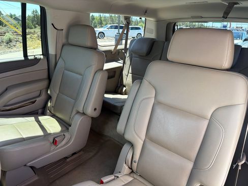 Used 2015 GMC Yukon XL SLT w/ Open Road Package AWD/4WD image 22