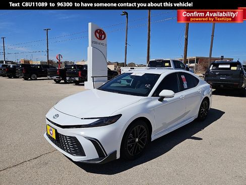 Certified 2026 Toyota Camry SE image 1