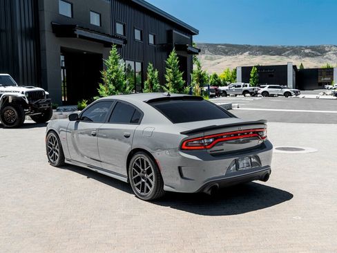 Used 2018 Dodge Charger R/T Scat Pack RWD image 8