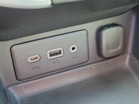 Used 2023 GMC Terrain SLE image 26