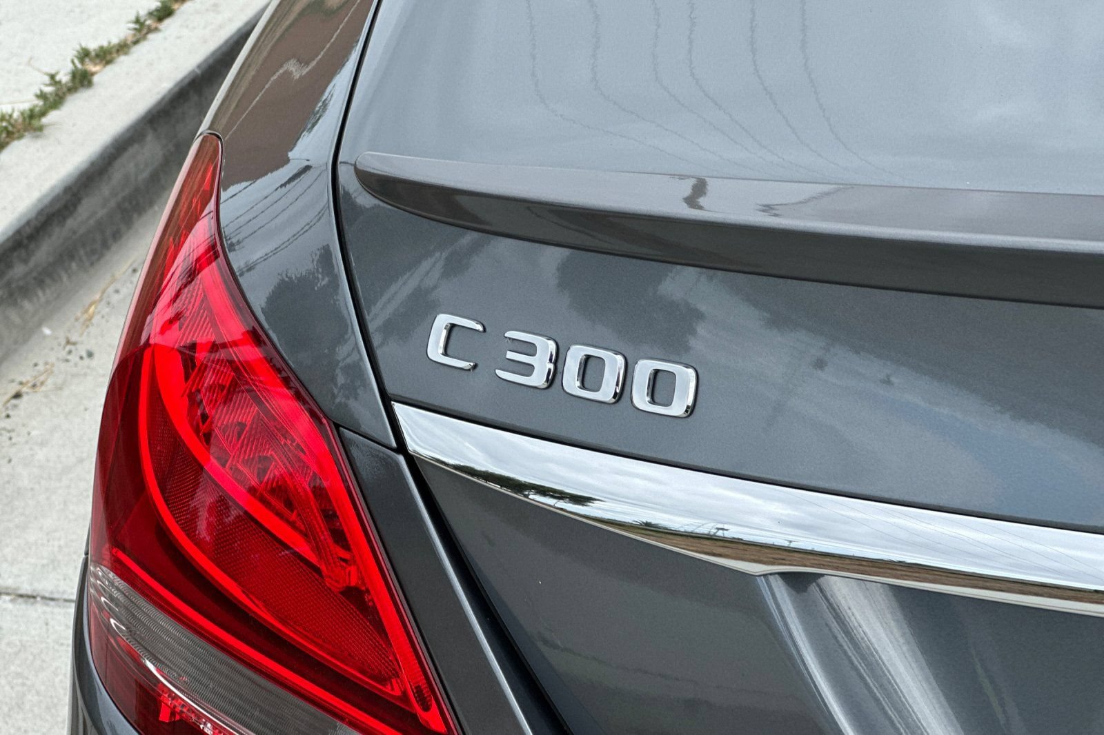 Used 2017 Mercedes-Benz C 300 Sedan image 26