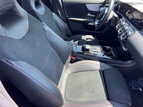 Used 2023 Mercedes-Benz CLA 250 image 6