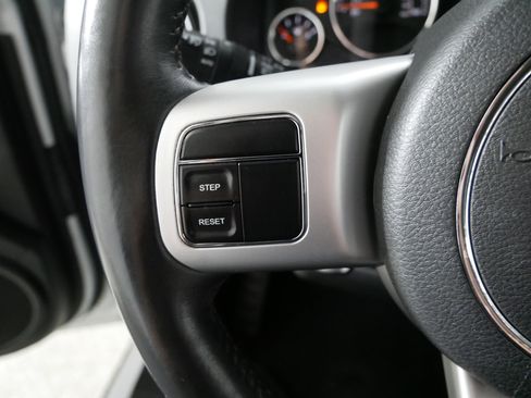Used 2017 Jeep Compass Latitude AWD/4WD image 27
