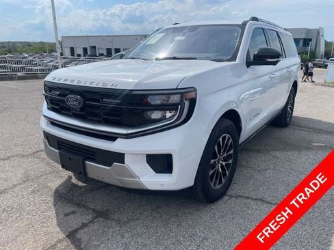 Used 2025 Ford Expedition Max Platinum AWD/4WD image 1
