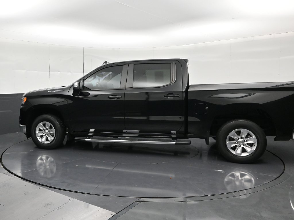 Used 2023 Chevrolet Silverado 1500 LT RWD image 2
