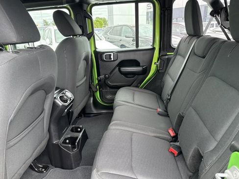 Used 2018 Jeep Wrangler Unlimited Sport AWD/4WD image 6