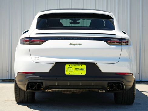 Used 2023 Porsche Cayenne Coupe AWD/4WD image 11