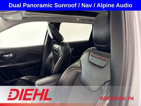 Used 2022 Jeep Cherokee Trailhawk w/ Sun, Sound & Nav Group AWD/4WD image 20