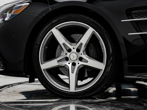 Used 2017 Mercedes-Benz SL 550 image 89