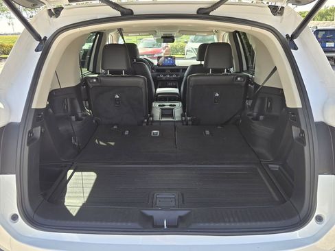 Used 2025 Honda Pilot EX-L image 14