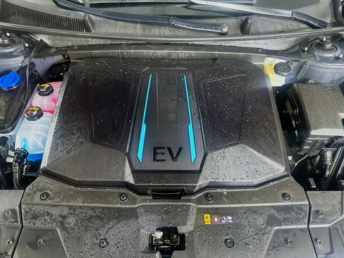 Used 2024 Hyundai Ioniq 5 SEL image 33