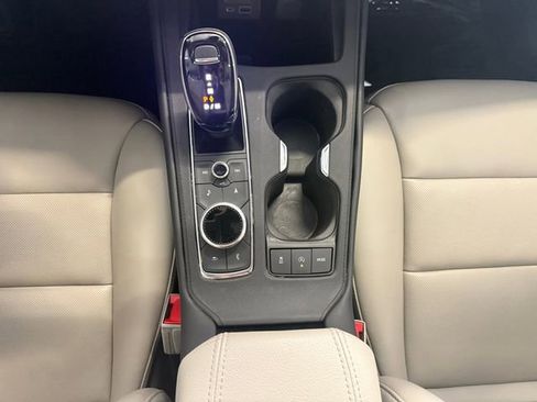 Used 2021 Cadillac XT4 Premium Luxury image 11