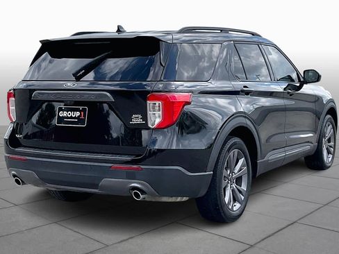 Used 2022 Ford Explorer XLT w/ Equipment Group 202A image 13