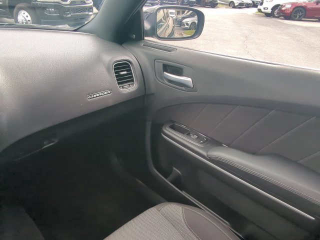 Used 2022 Dodge Charger SXT AWD/4WD image 16