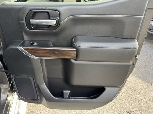 Used 2019 GMC Sierra 1500 SLT image 18