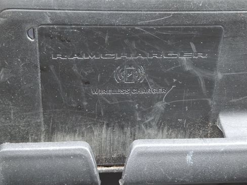 Used 2019 RAM 1500 Limited RWD image 11