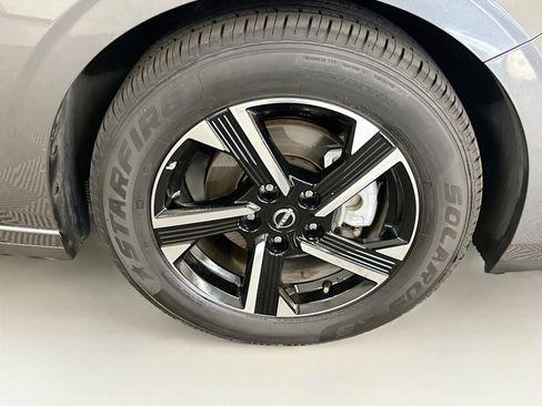 Used 2025 Nissan Sentra SV FWD image 11