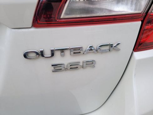 Used 2016 Subaru Outback 3.6R Limited AWD/4WD image 7