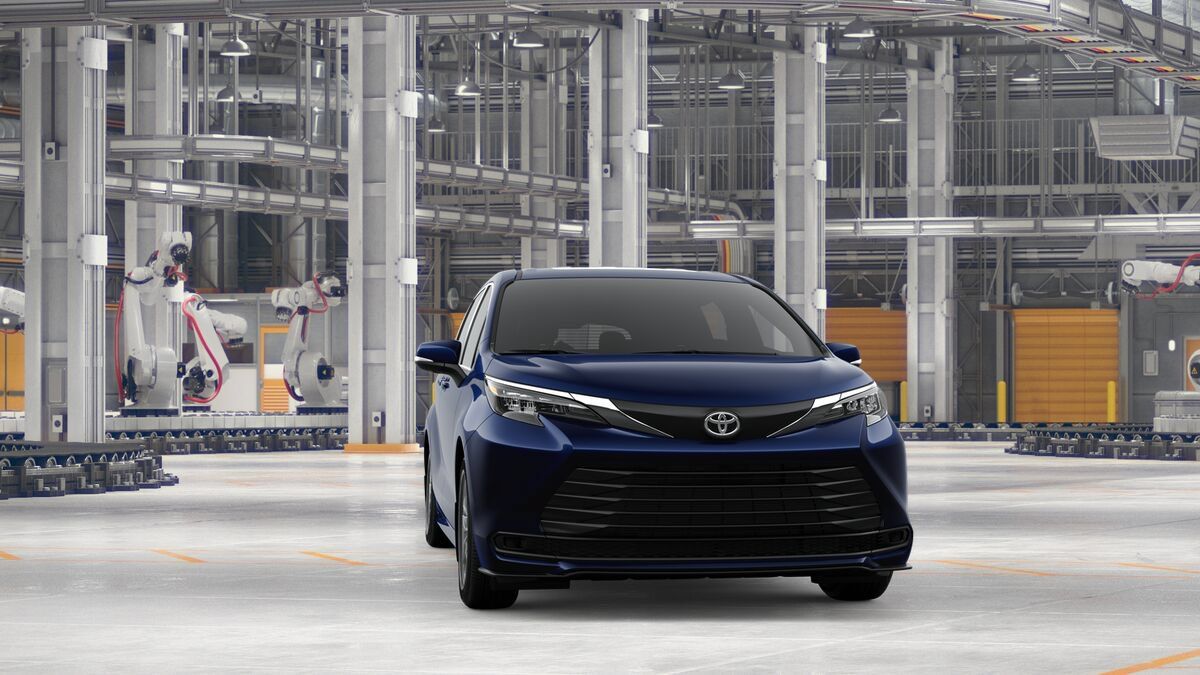 New 2026 Toyota Sienna LE AWD/4WD image 16