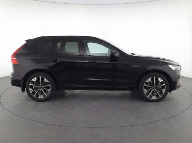 New 2026 Volvo XC60 B5 Plus w/ Protection Package Premier AWD/4WD image 37