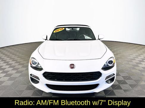 Used 2018 FIAT 124 Spider Classica RWD image 4