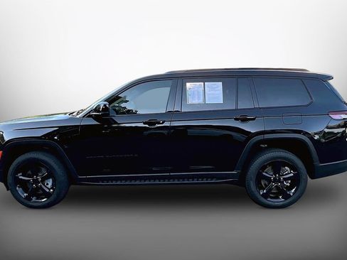 Used 2025 Jeep Grand Cherokee L Limited w/ Black Appearance Package AWD/4WD image 5