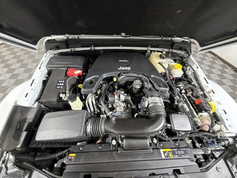 Used 2021 Jeep Wrangler Unlimited Sahara image 27