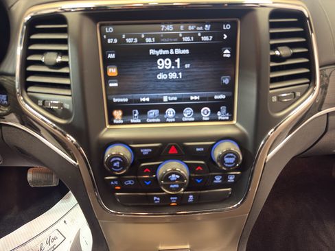 Used 2014 Jeep Grand Cherokee Overland AWD/4WD image 20
