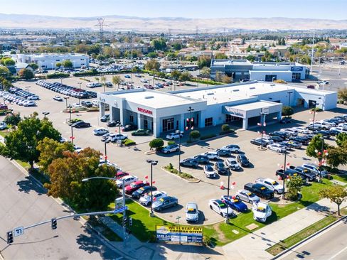 New 2025 Nissan Altima 2.5 S image 11