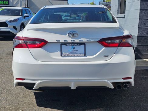 Used 2023 Toyota Camry SE FWD image 4