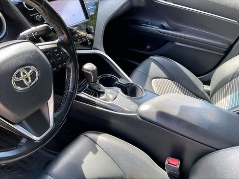 Used 2020 Toyota Camry SE FWD image 20