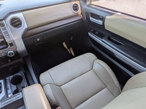 Used 2018 Toyota Tundra Limited w/ Limited Premium Package RWD image 17