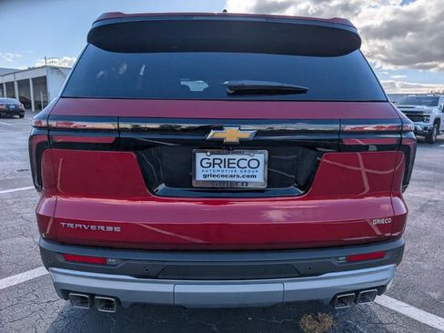 New 2026 Chevrolet Traverse LT FWD image 8