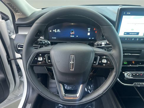 New 2026 Lincoln Corsair Premiere image 12