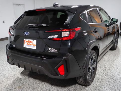 Used 2024 Subaru Crosstrek 2.0i image 7