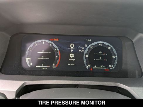 Used 2024 Toyota Tacoma TRD Off-Road AWD/4WD image 15