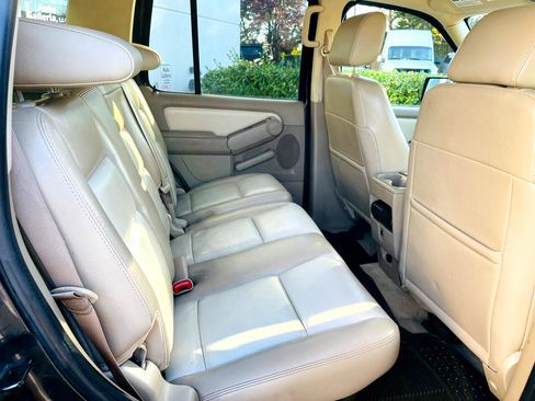 Used 2007 Ford Explorer Eddie Bauer image 16
