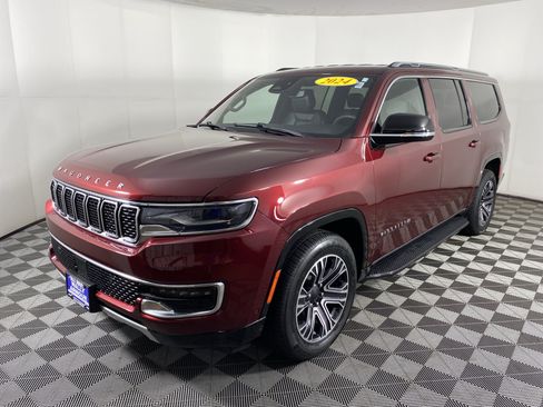 Used 2024 Jeep Wagoneer L Series II AWD/4WD image 10
