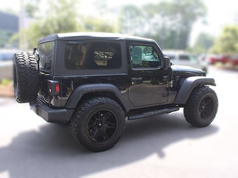 Used 2021 Jeep Wrangler Sport AWD/4WD image 12