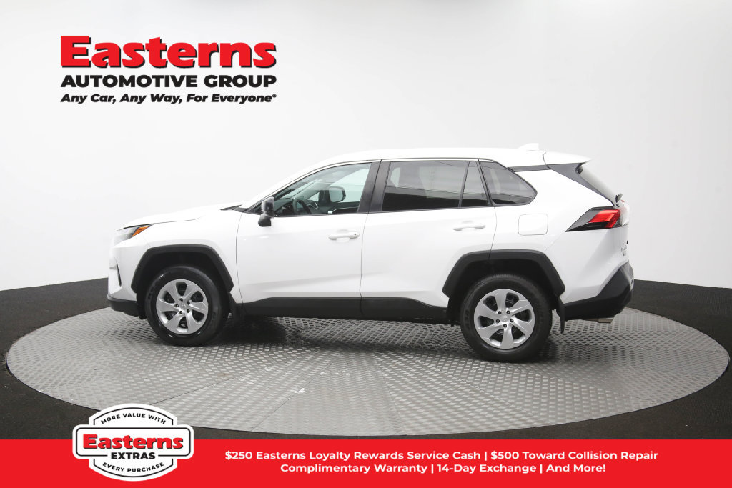 Used 2023 Toyota RAV4 LE AWD/4WD image 61