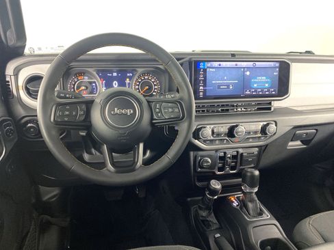Used 2024 Jeep Wrangler Unlimited Sport AWD/4WD image 19